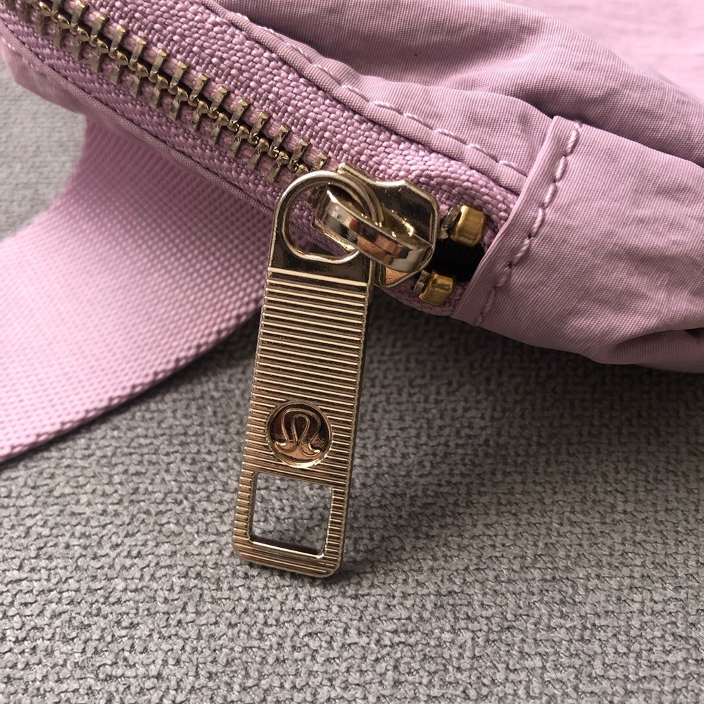 Lululemon Everywhere Belt Bag *1L Antoinette - Picture 4 of 13